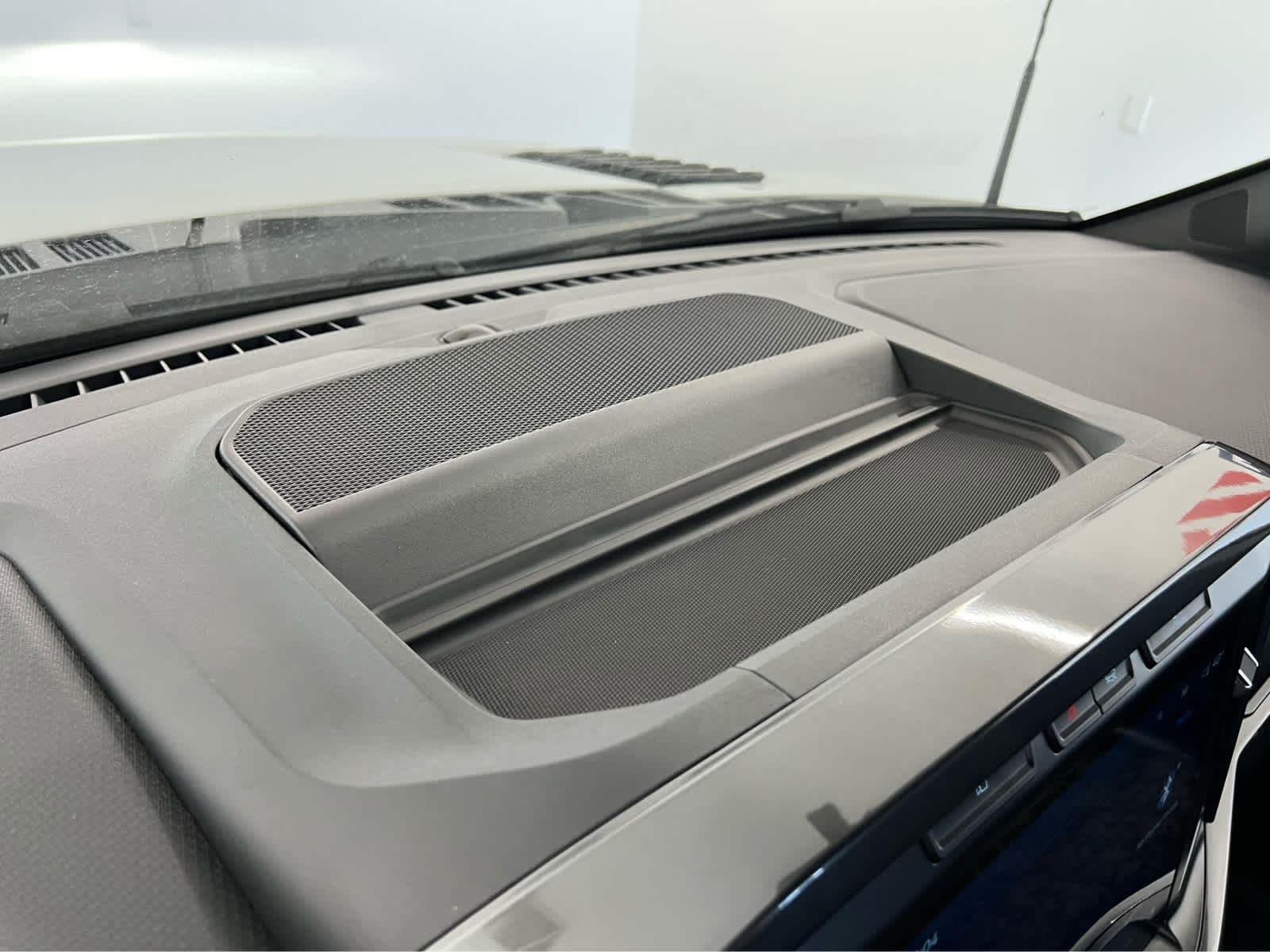 Used 2023 Oxford White Ford Tremor image 16