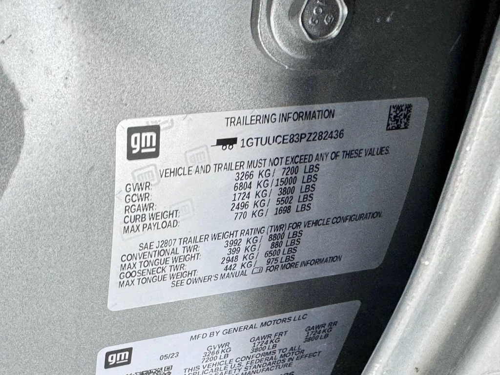 Certified Used 2023 Sterling Metallic GMC Elevation image 9