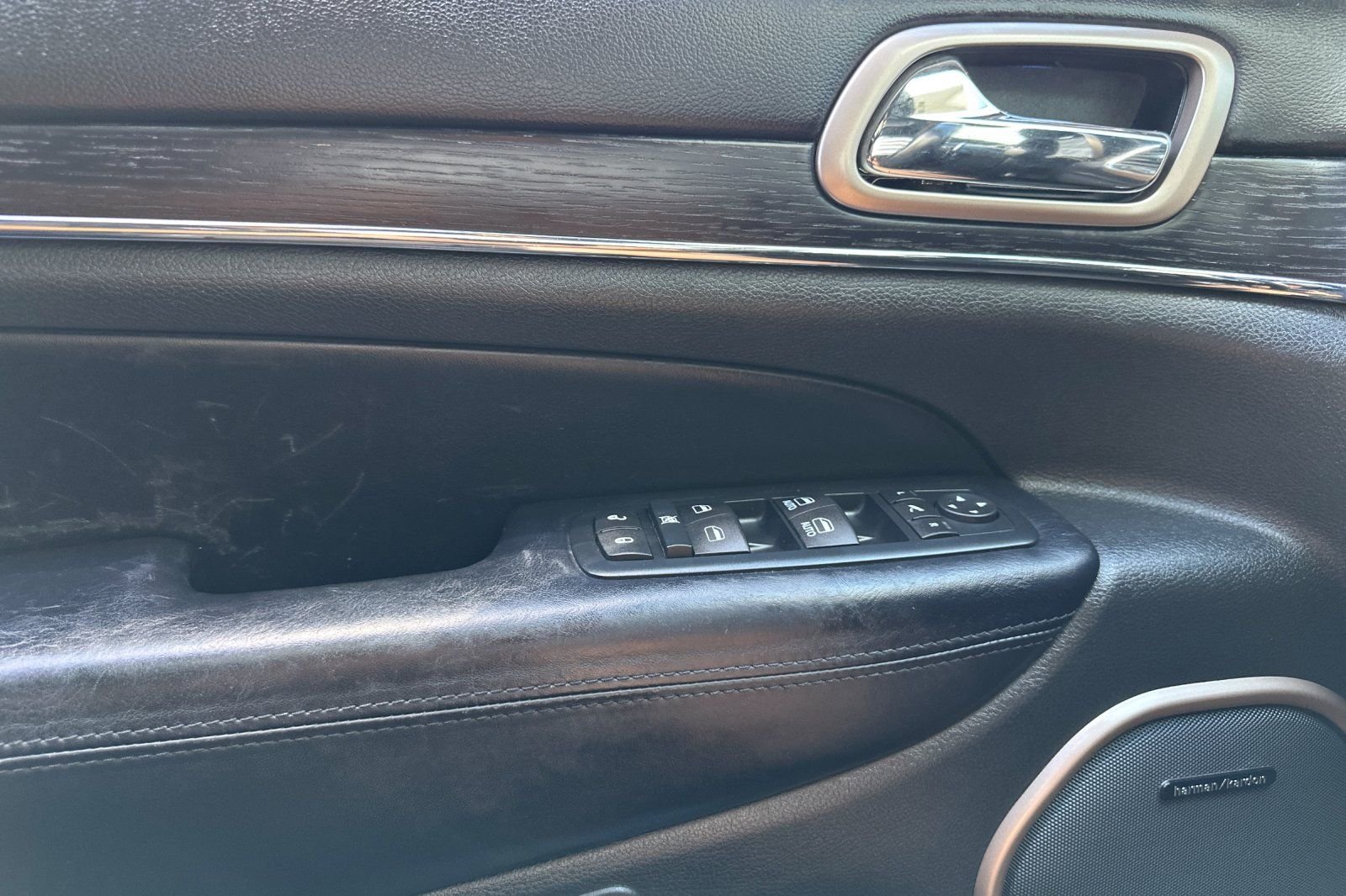 Used 2016 Gray Jeep Summit image 11