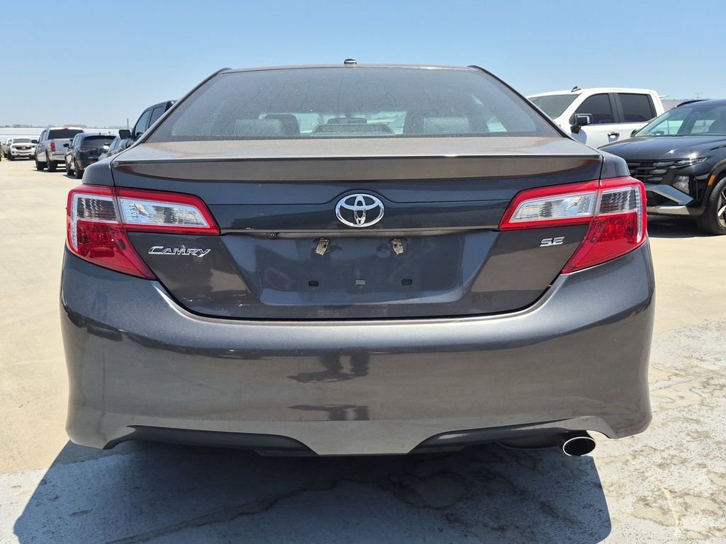 Used 2014 Magnetic Gray Metallic Toyota SE image 5