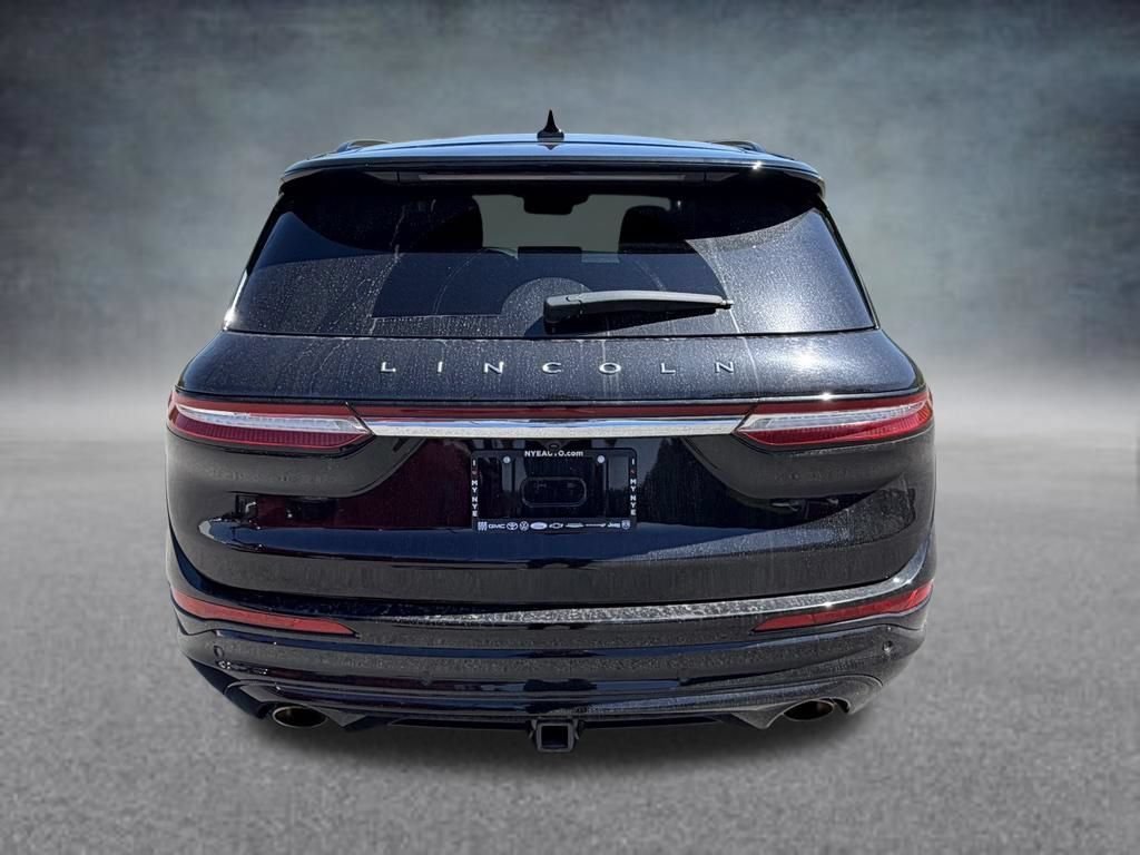 Used 2023 Black Metallic Lincoln Reserve image 4