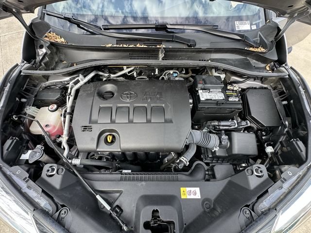 Used 2020 Silver Toyota XLE image 30