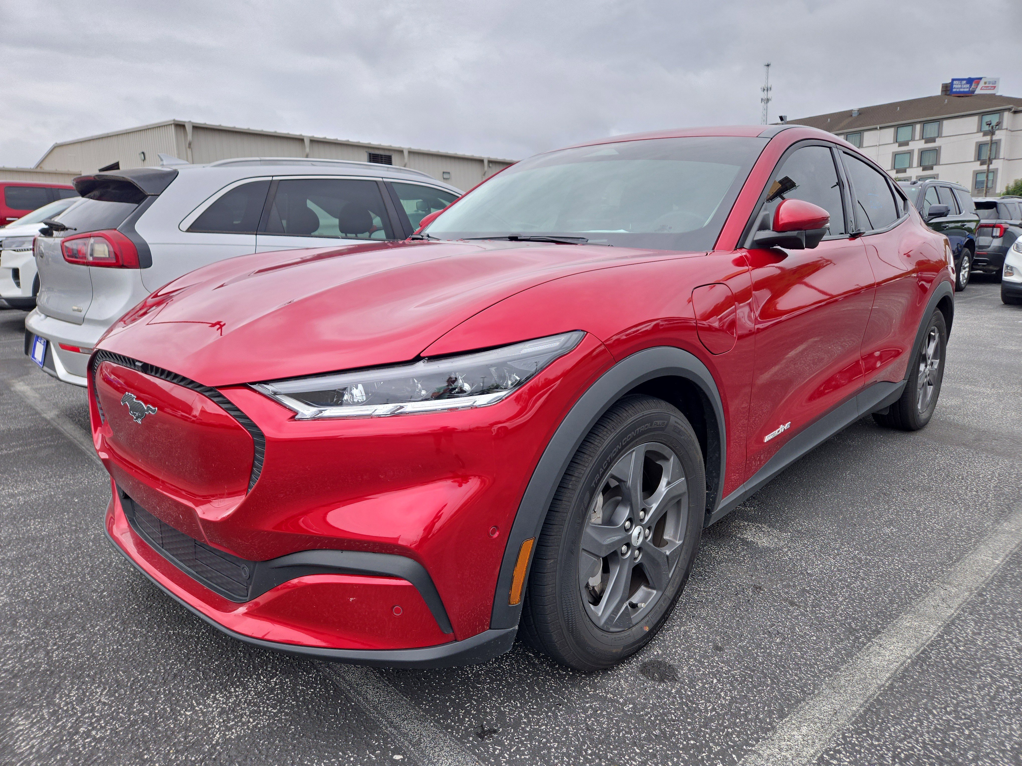 2022 Ford Mustang-Mach-e Select's photo