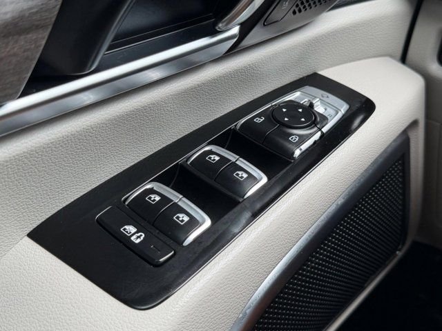 Used 2020 White Kia SX image 21