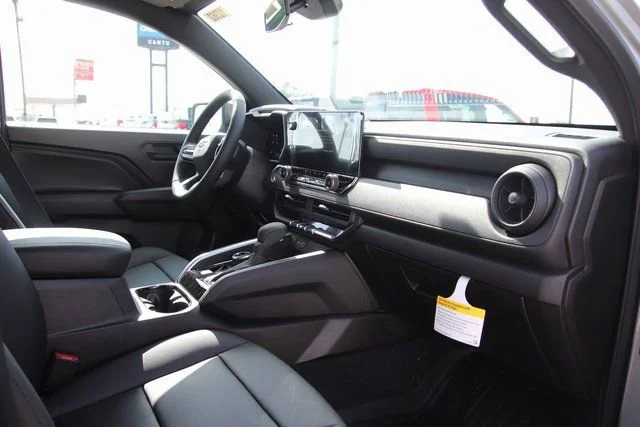 2025 Chevrolet Colorado Trail Boss - Photo 6