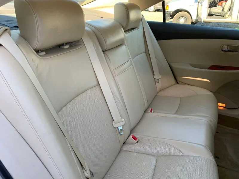Used 2011 Gold Lexus ES 350 Sedan 4D image 40