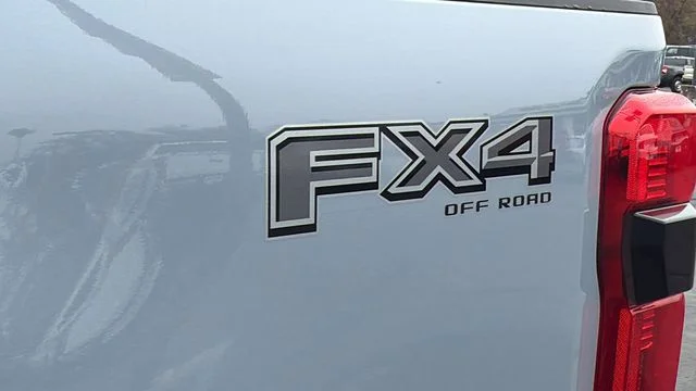 New 2026 Glacier Gray Metallic Tri-Coat Ford F-250® Lariat® image 49
