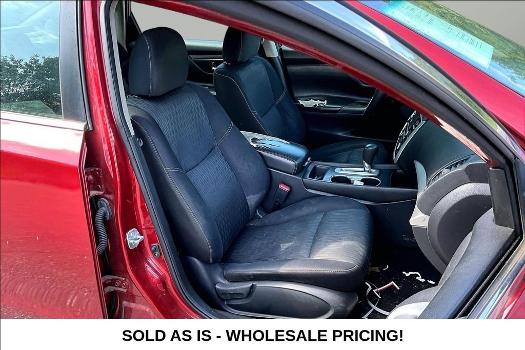 Used 2017 Red Nissan 2.5 S image 24