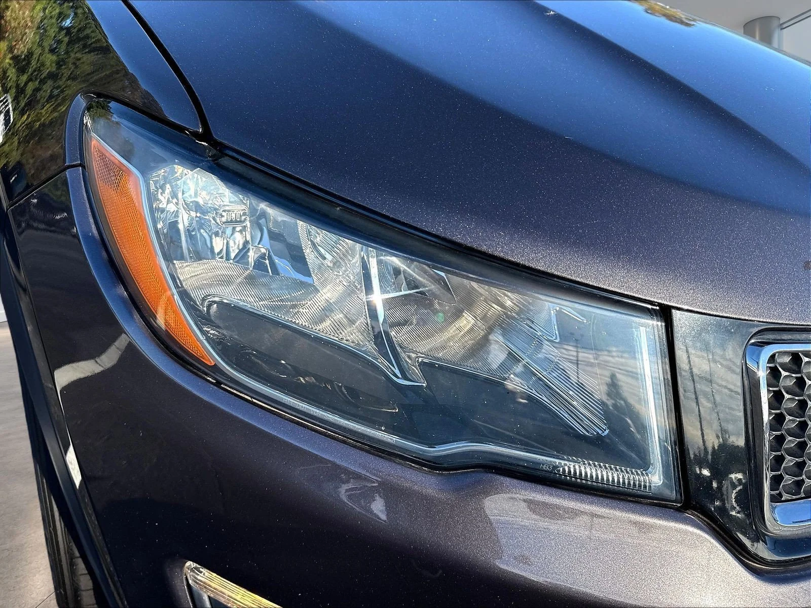 Used 2020 Crystal Metallic Jeep Latitude image 33