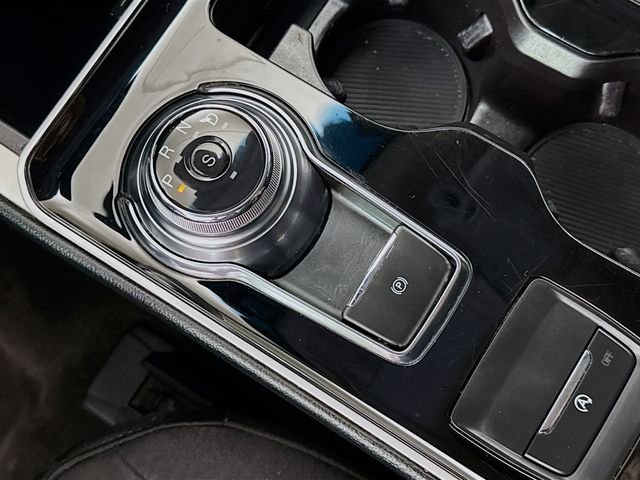 Used 2019 Blue Ford SEL image 16