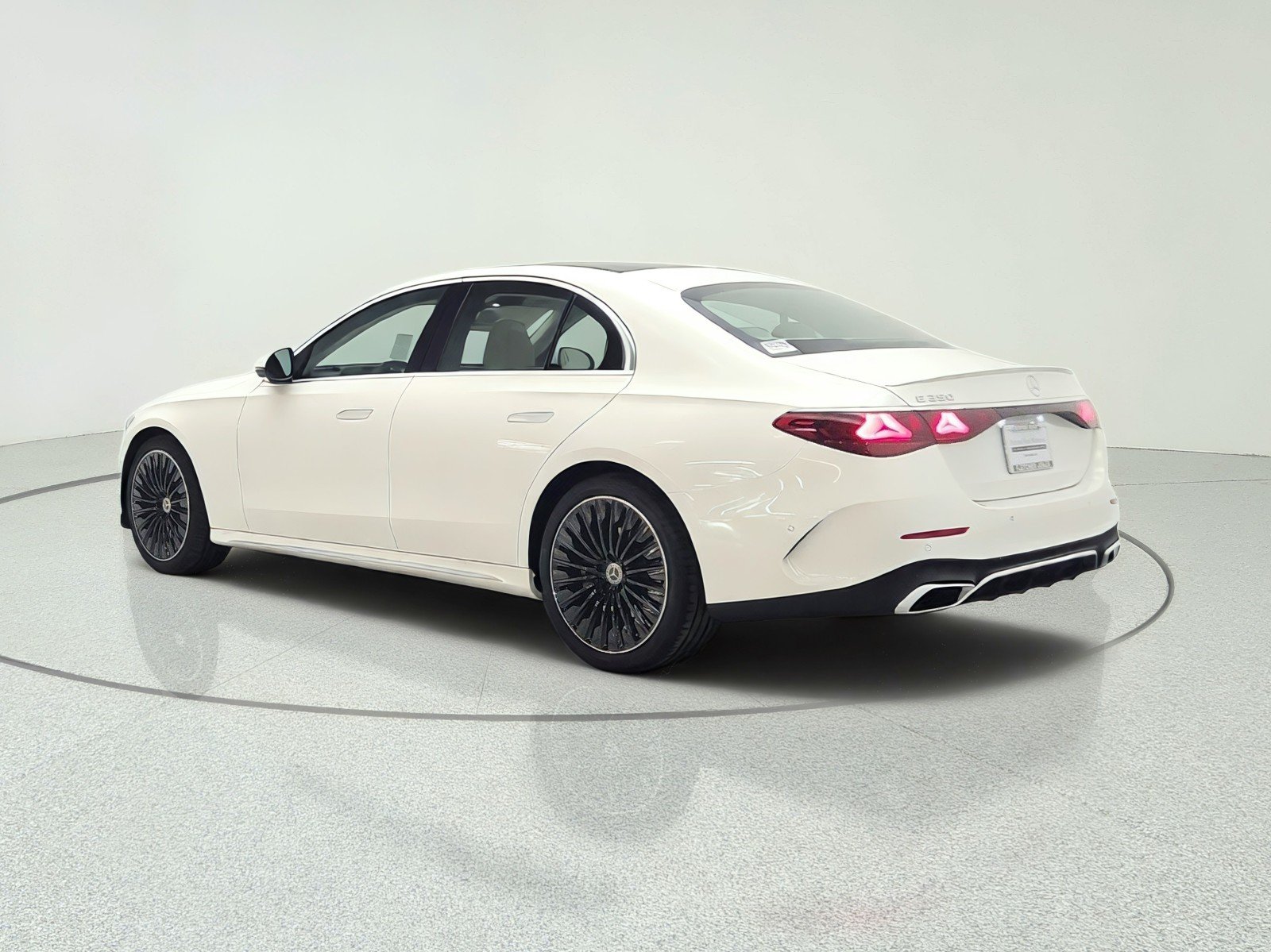 New 2027 Polar White Mercedes-Benz E 350 RWD Sedan image 7