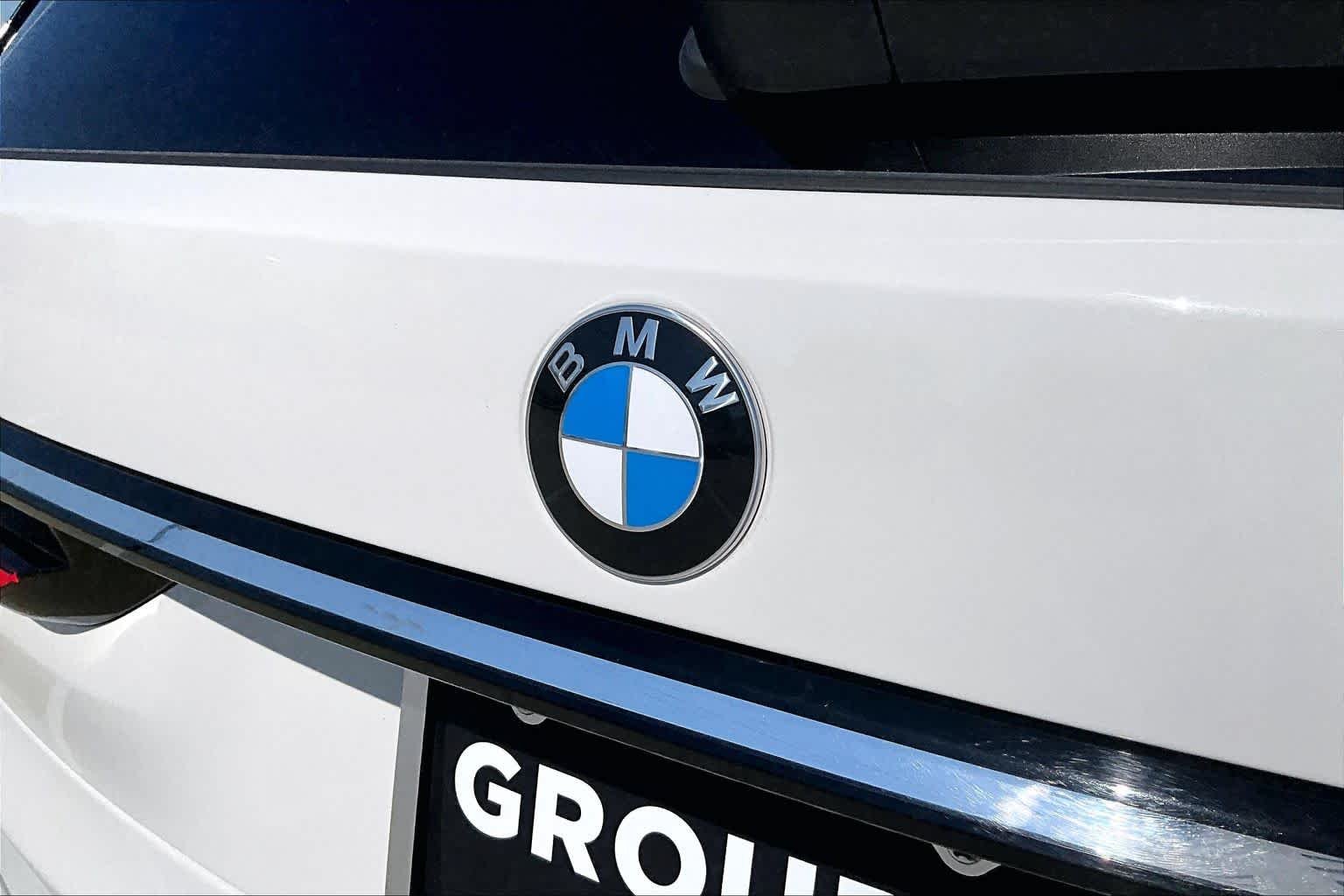 Used 2026 Alpine White BMW xDrive40i image 29