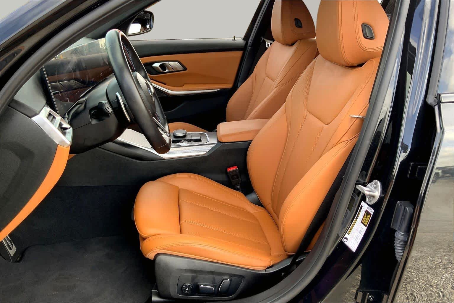Used 2025 Black Sapphire Metallic BMW M340i image 8