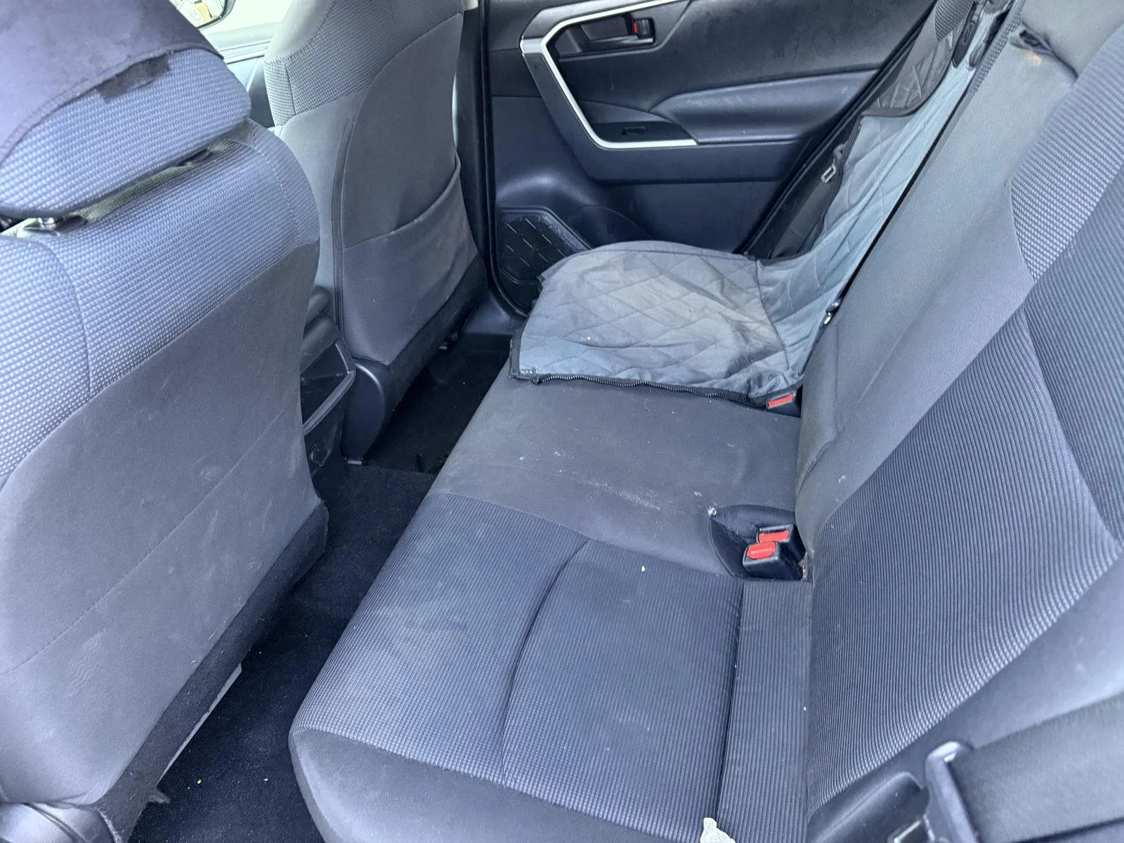 Used 2020 Super White Toyota LE image 11