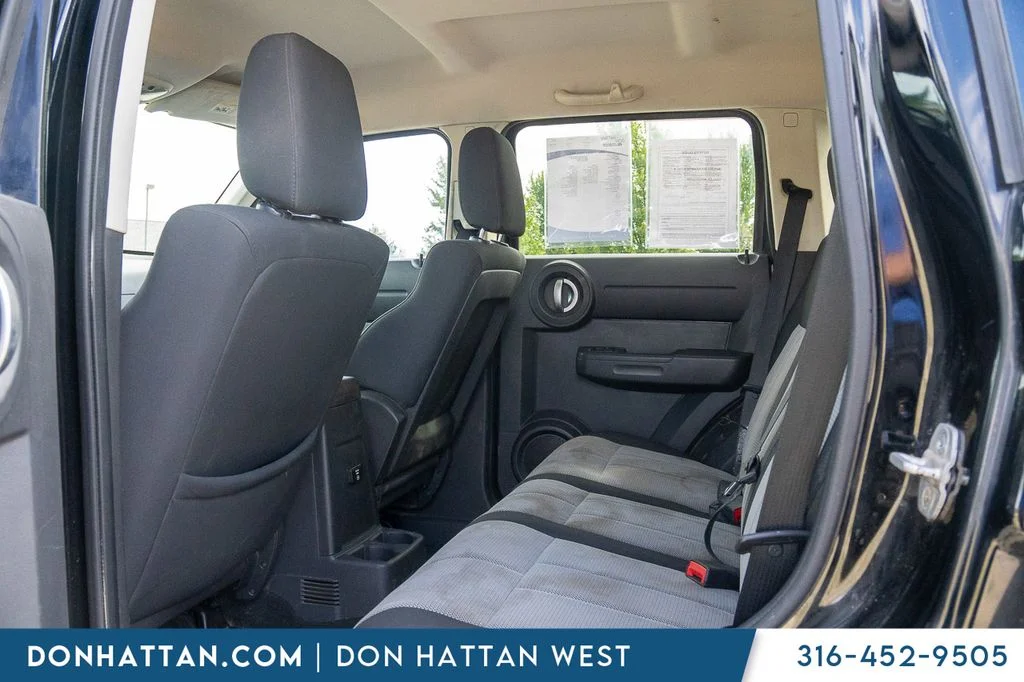 Used 2007 Black Dodge SXT image 13