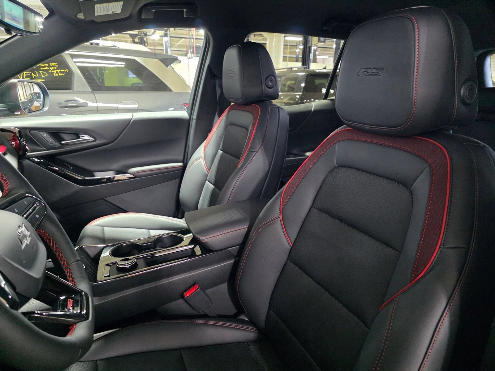 2027 Chevrolet Equinox RS - Photo 22