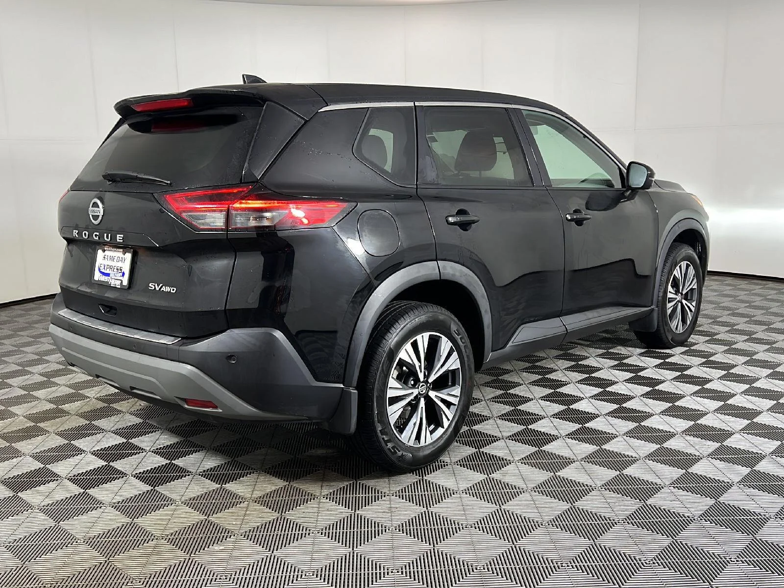 Used 2021 Super Black Nissan SV image 5