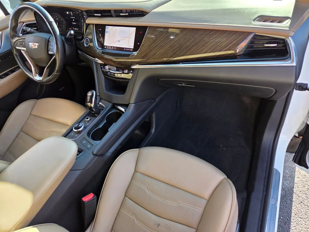 Used 2020 White Cadillac Premium Luxury image 23