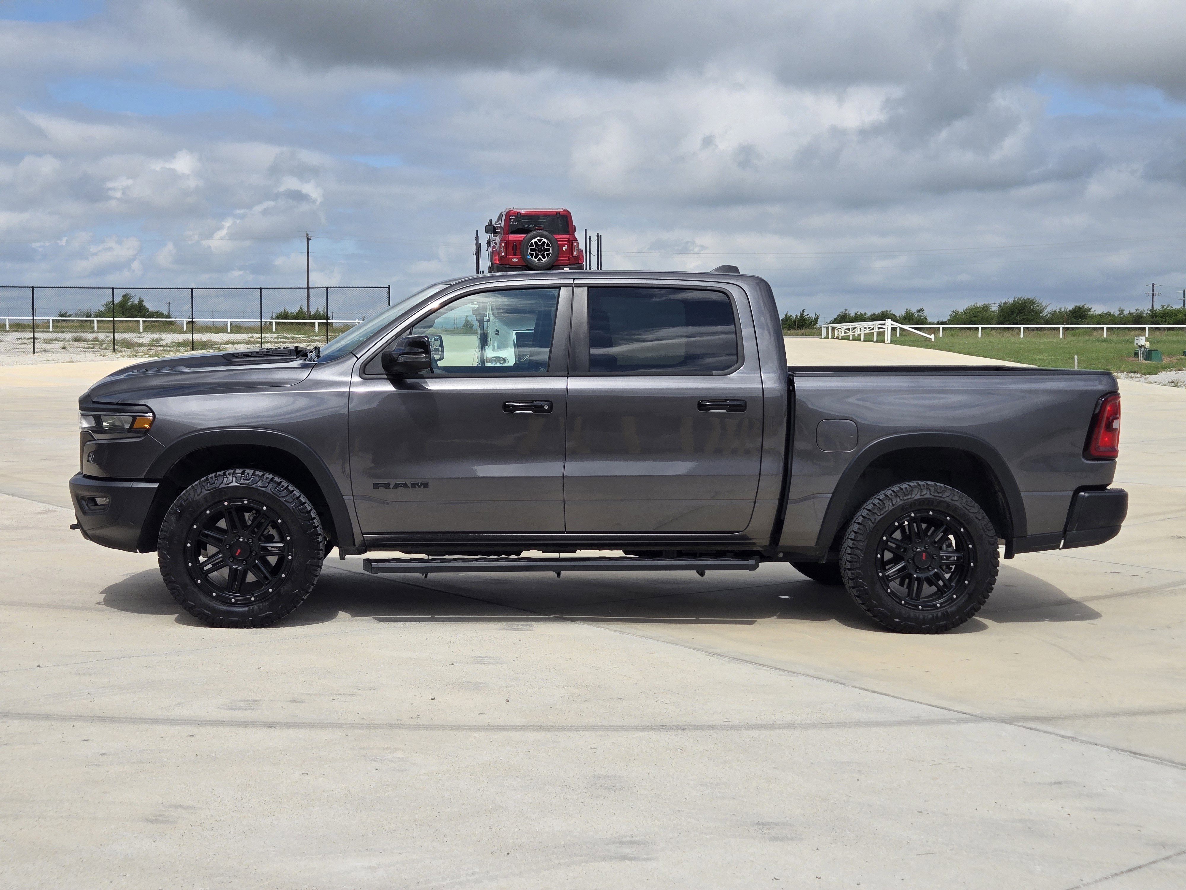 Certified Used 2025 Granite Crystal Metallic Clearcoat Ram Rebel image 5