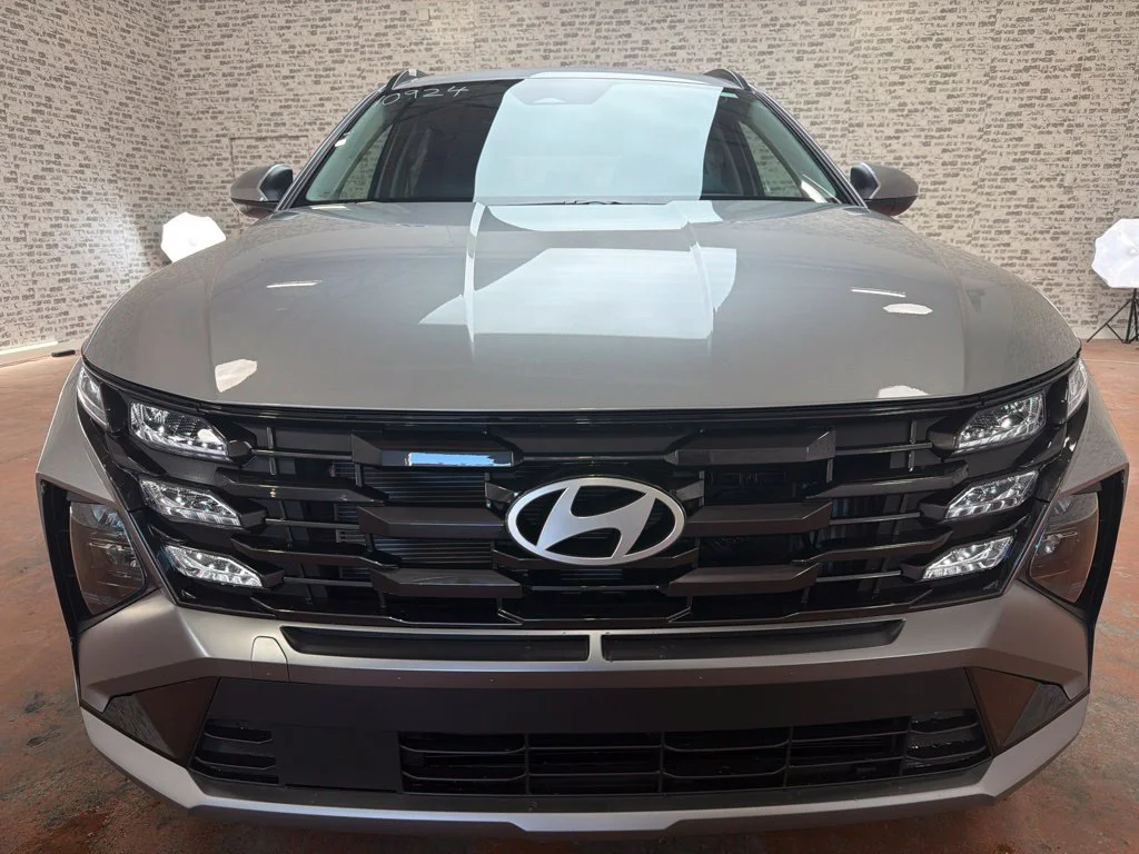 New 2026 Shimmering Silver Hyundai SEL image 2