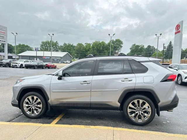 Used 2019 Silver Sky Metallic Toyota Limited image 6