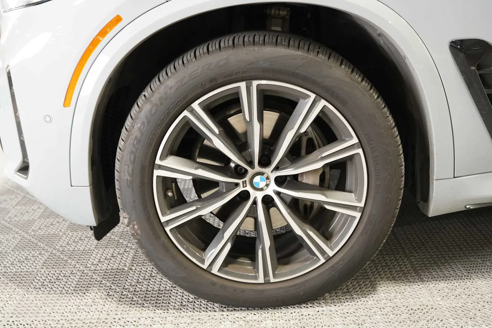 Used 2026 Brooklyn Grey Metallic BMW xDrive40i image 8
