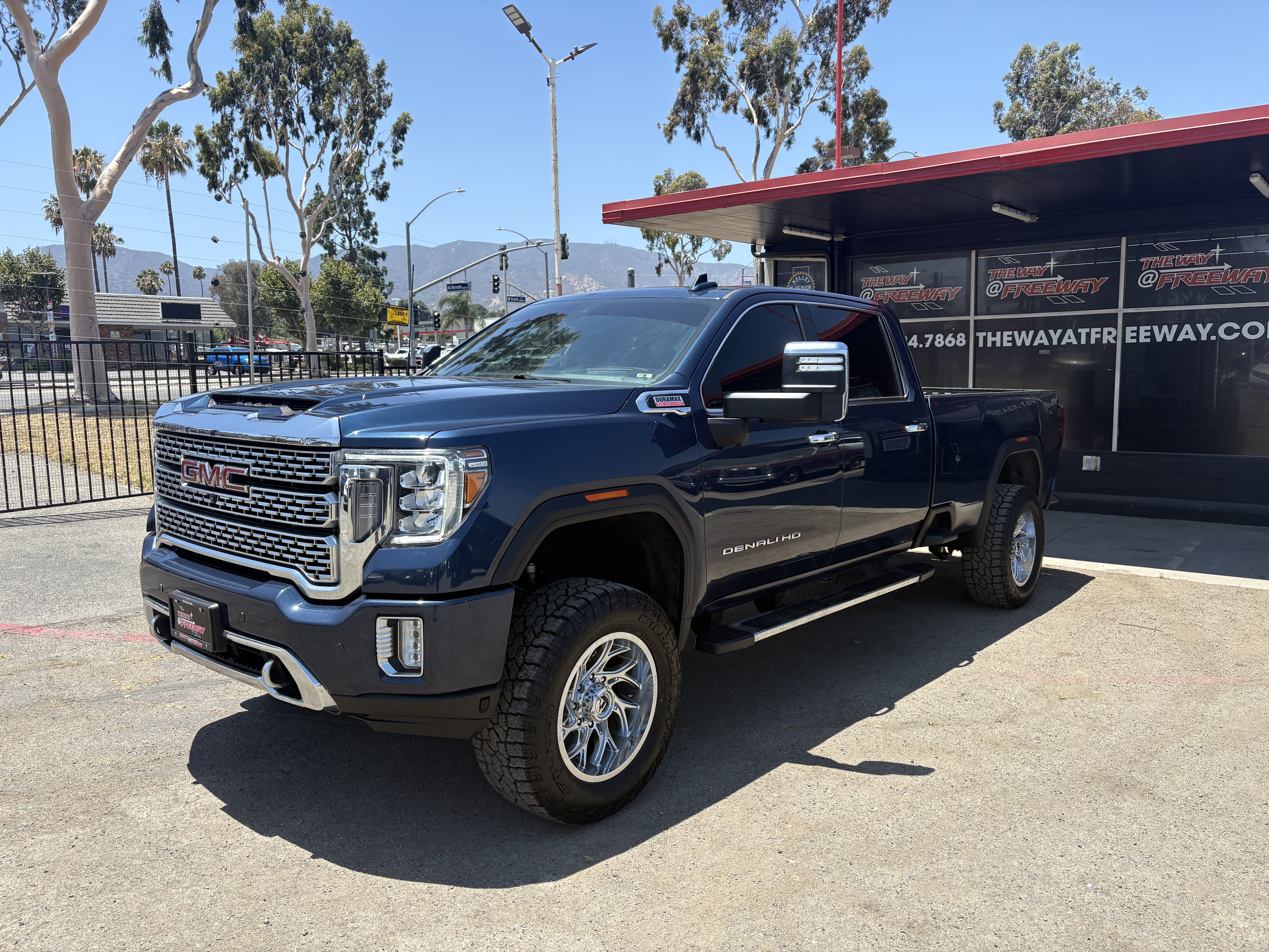 2022 GMC Sierra 4WD Crew Cab Standard Box Denali's photo