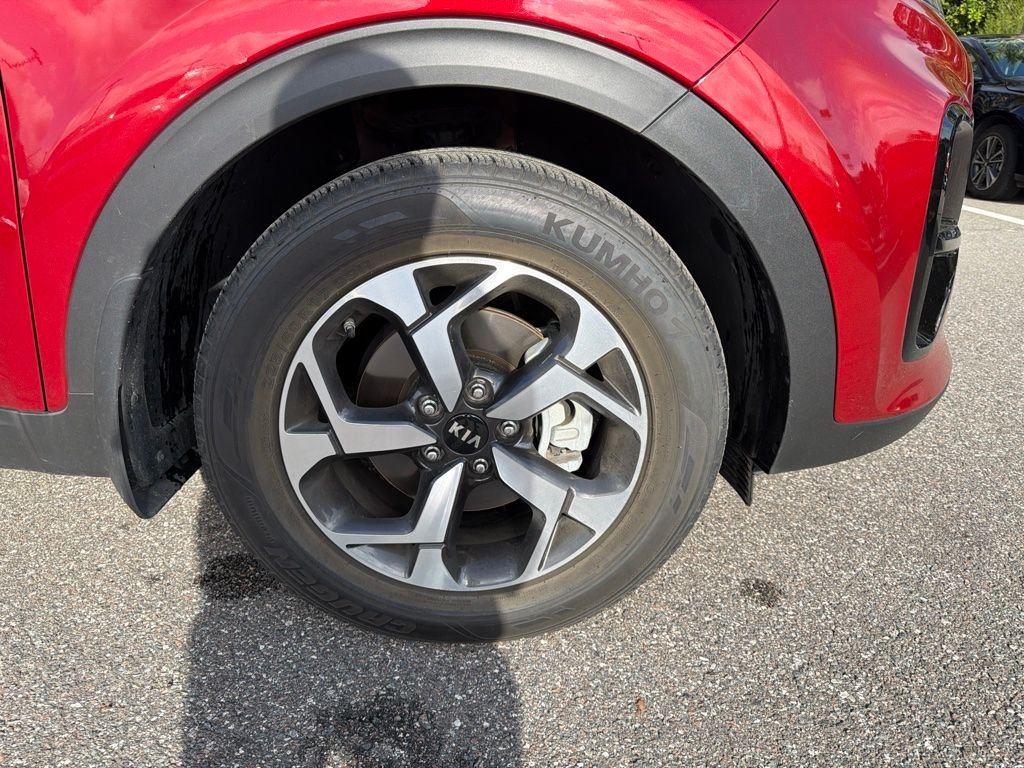 Used 2020 Red Kia LX image 25