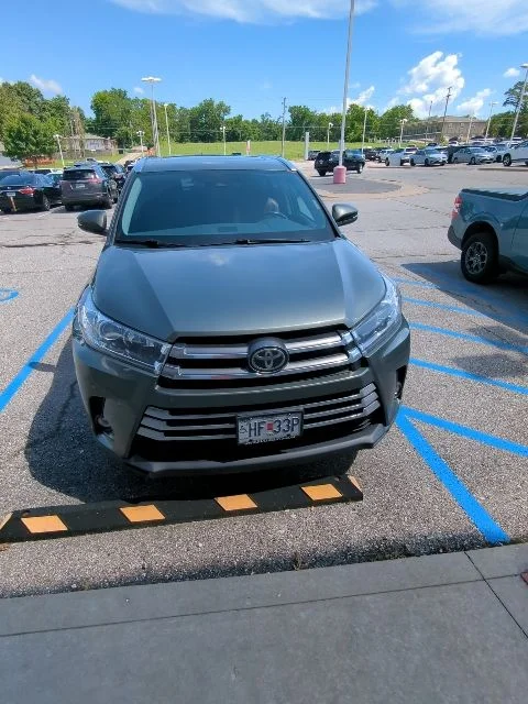 Used 2019 Green Toyota Limited image 14