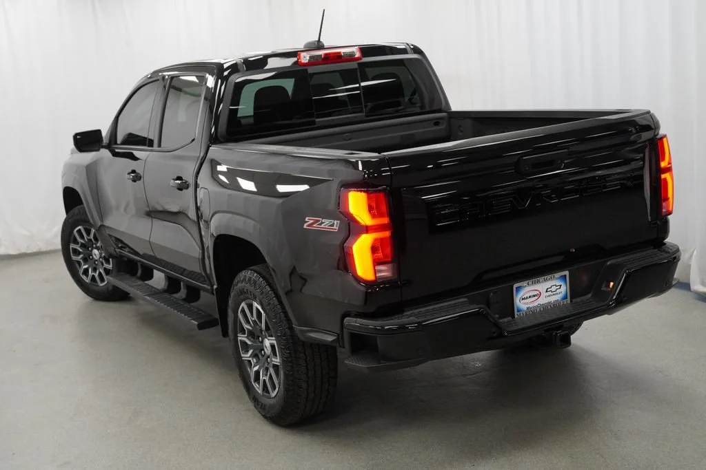Used 2024 Black Chevrolet Z71 image 36