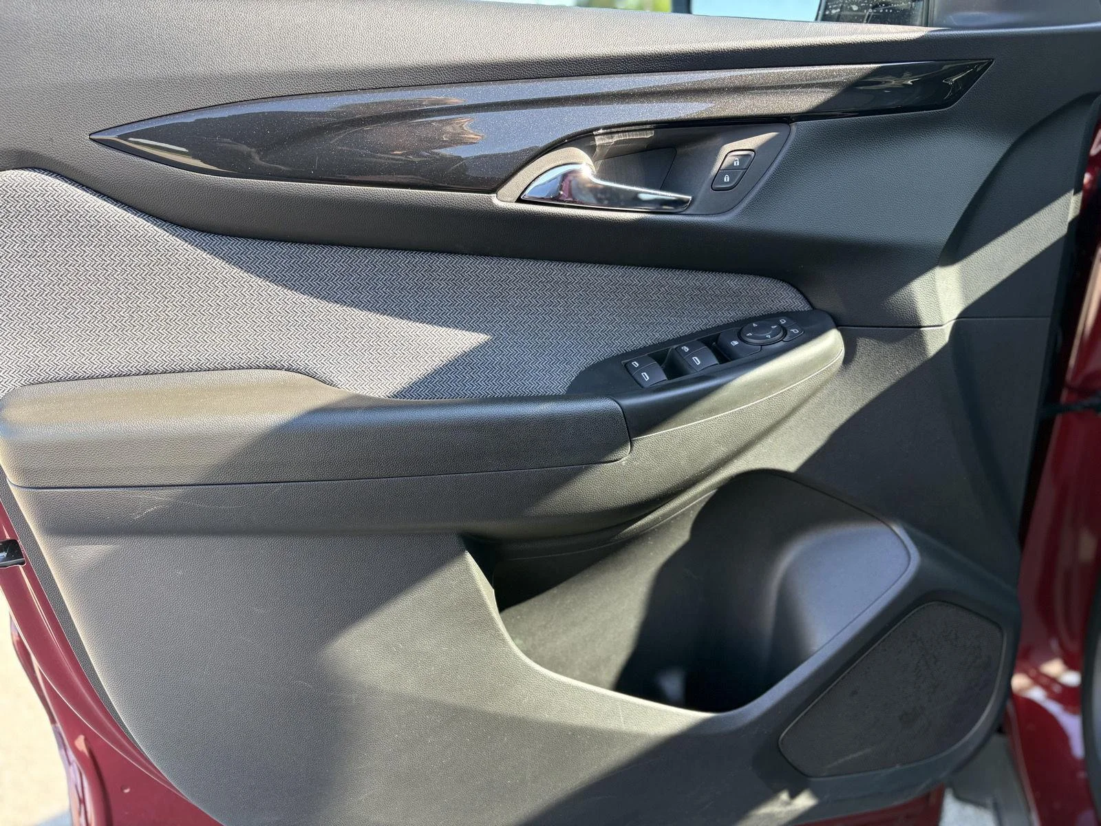 Used 2025 Crimson Metallic Chevrolet LT image 27