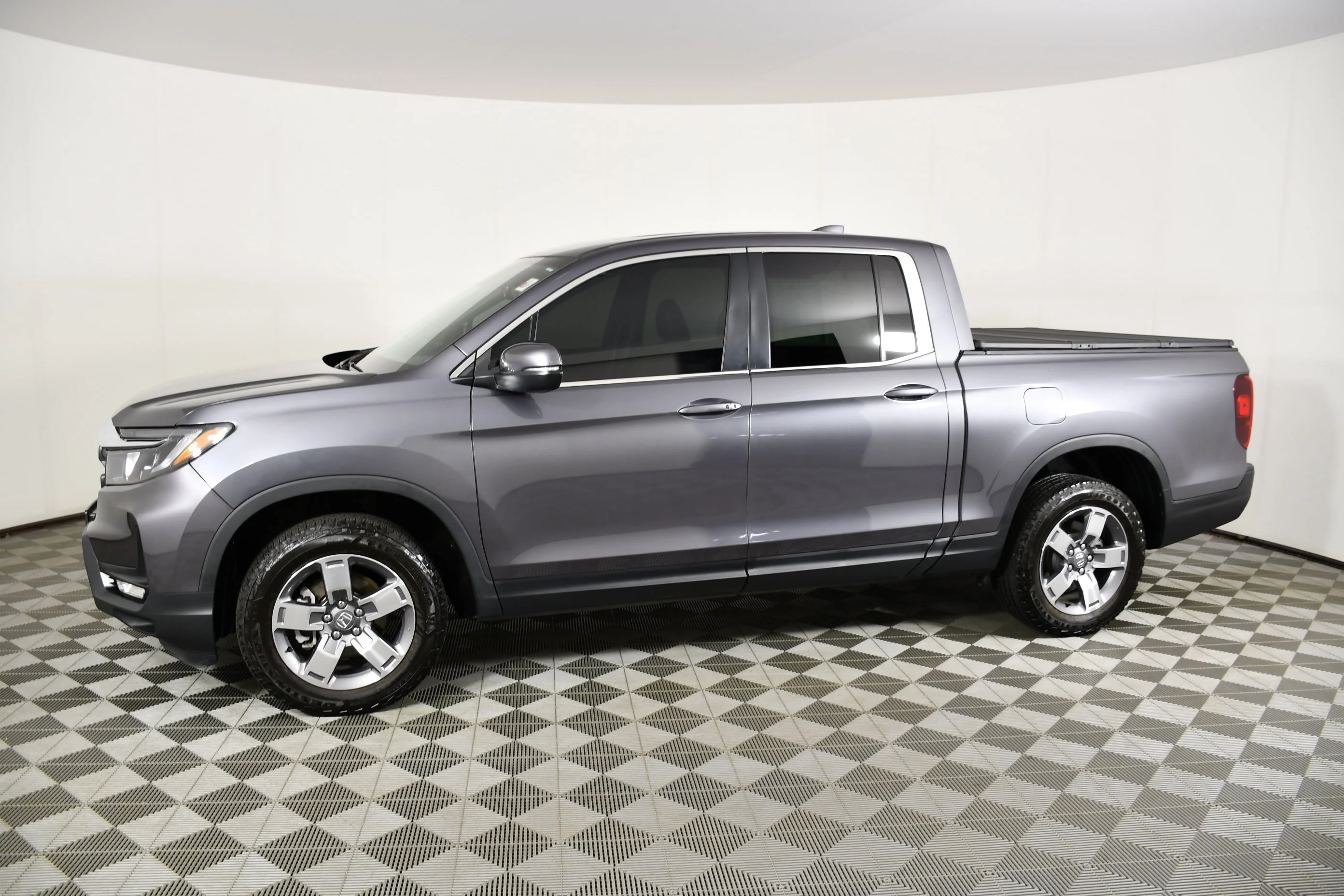 Certified Used 2024 Modern Steel Metallic Honda RTL image 9