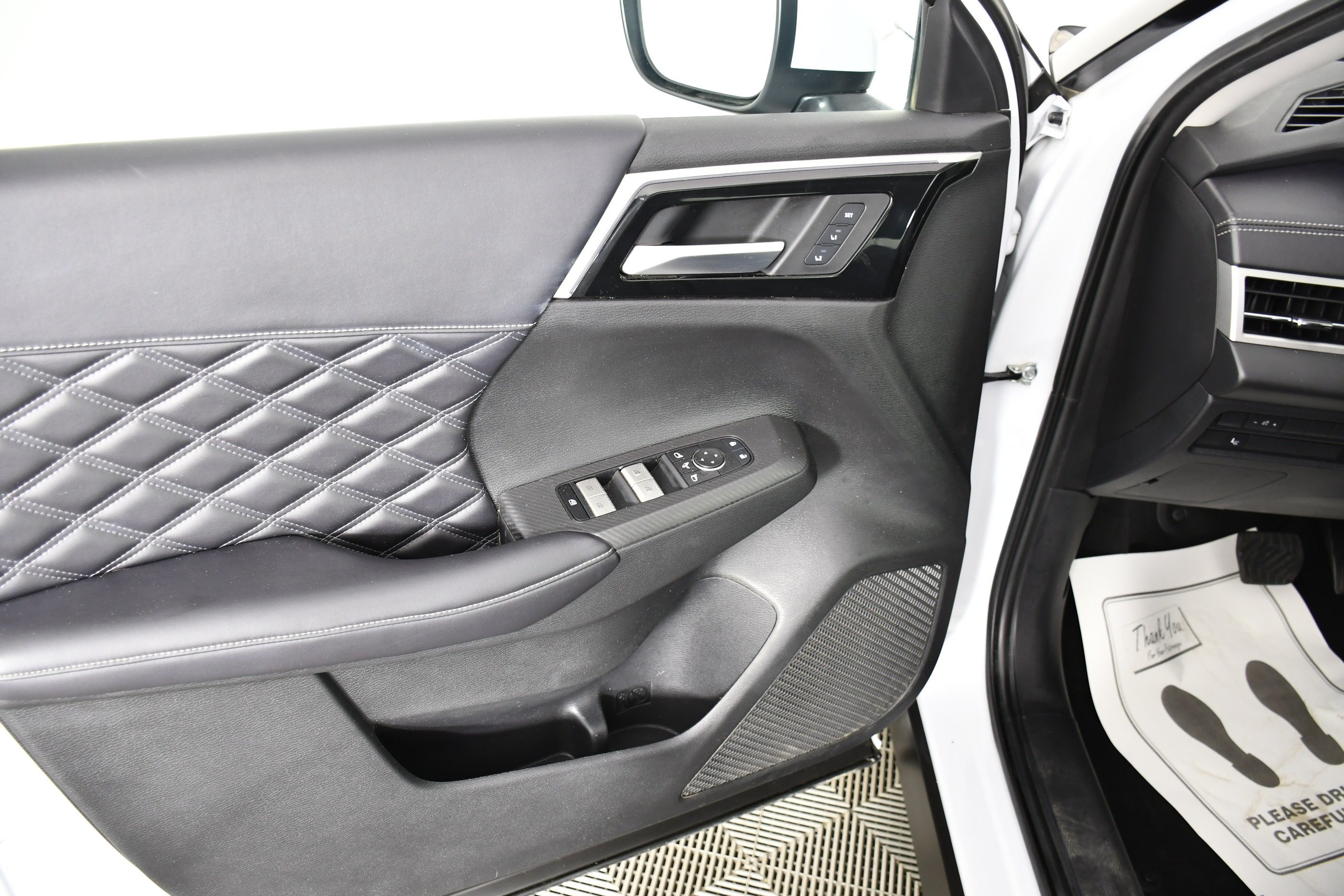 2024 Mitsubishi Outlander SEL - Photo 35