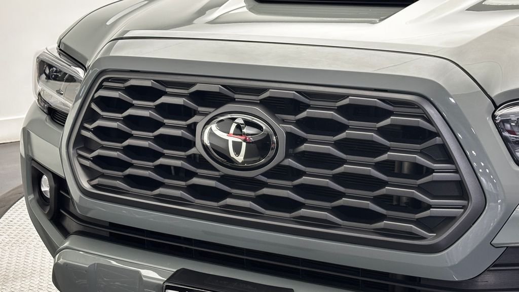 Used 2022  Toyota TRD Sport image 2