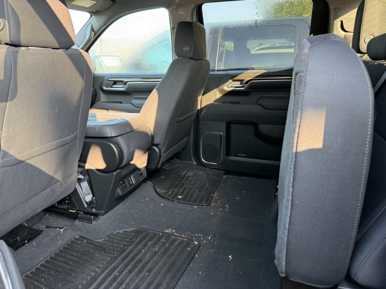Used 2025 Black Chevrolet LT (2FL) image 9
