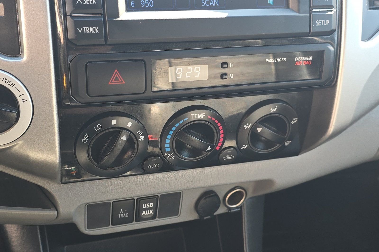 Used 2013 Black Toyota Base image 19