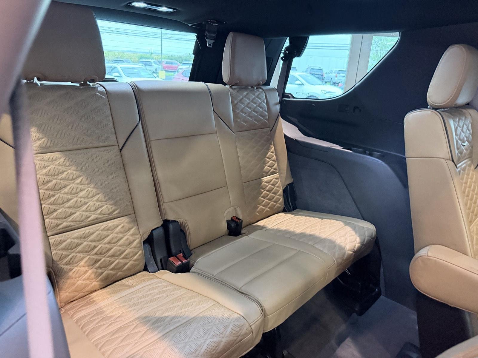 2024 Cadillac Escalade Sport - Photo 33
