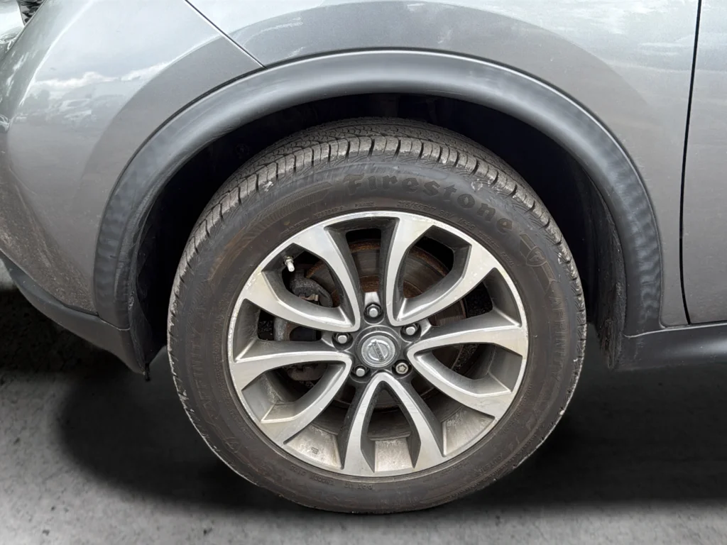 Used 2017 Gray Nissan SL image 9
