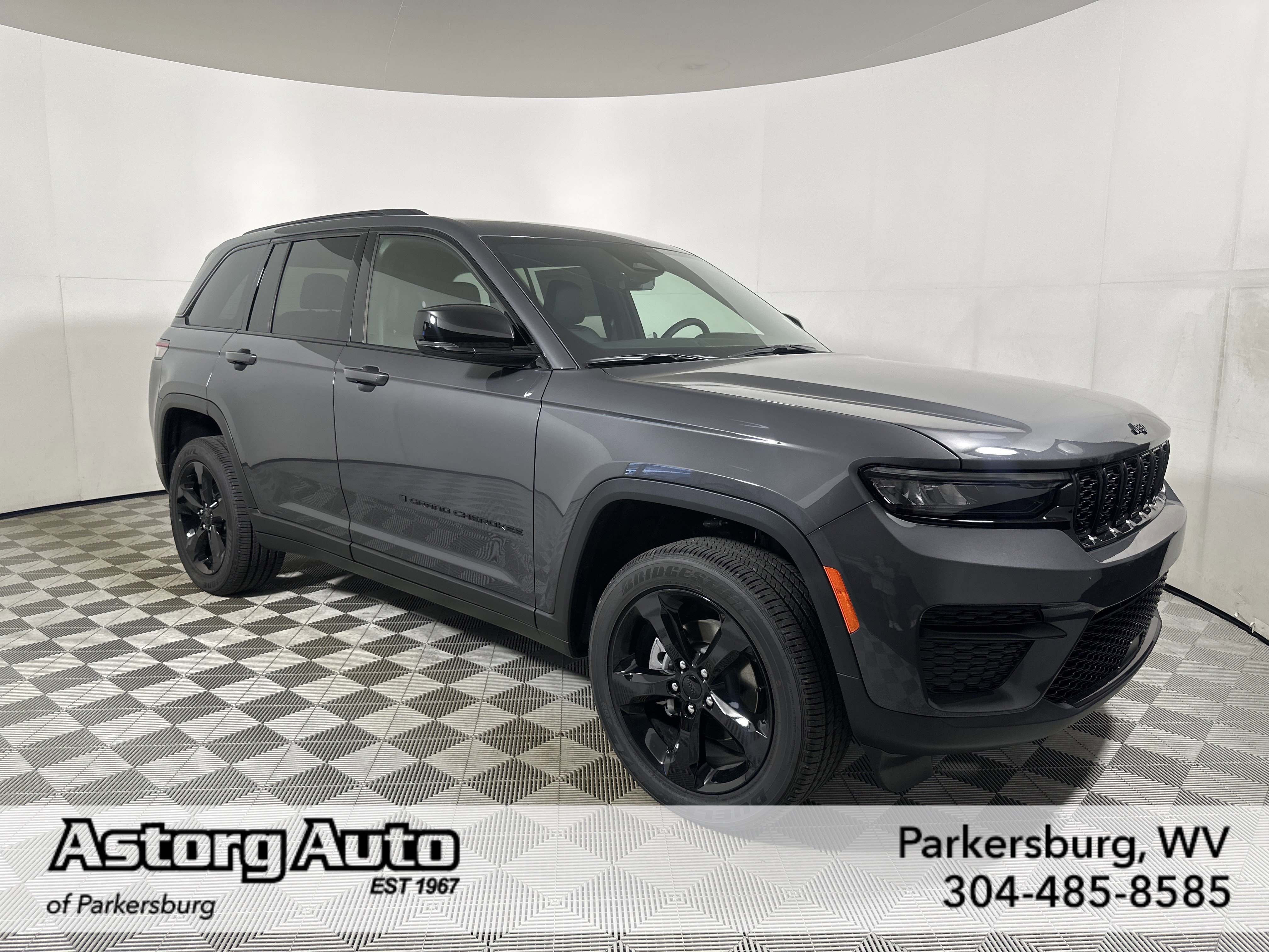 2025 Jeep Grand Cherokee Altitude X 4x4's photo