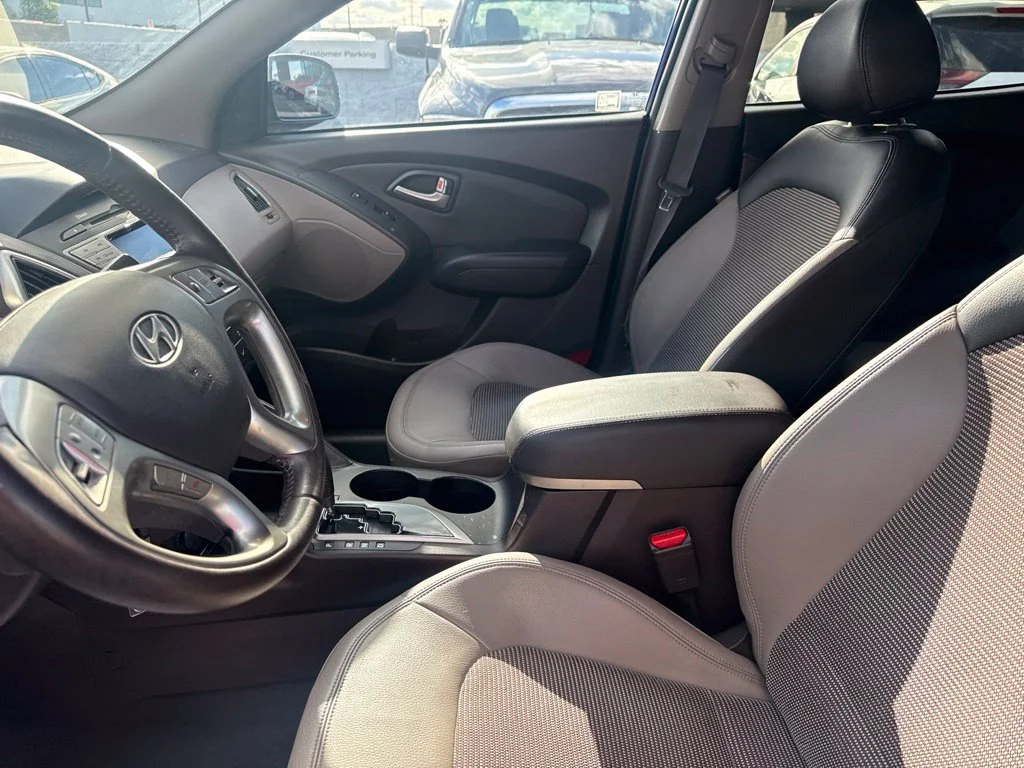 Used 2011 Blue Hyundai GLS image 14