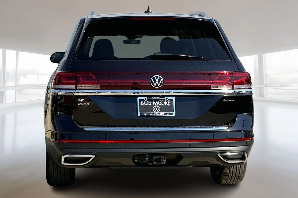 Certified Used 2026 Deep Black Pearl Volkswagen SEL image 4
