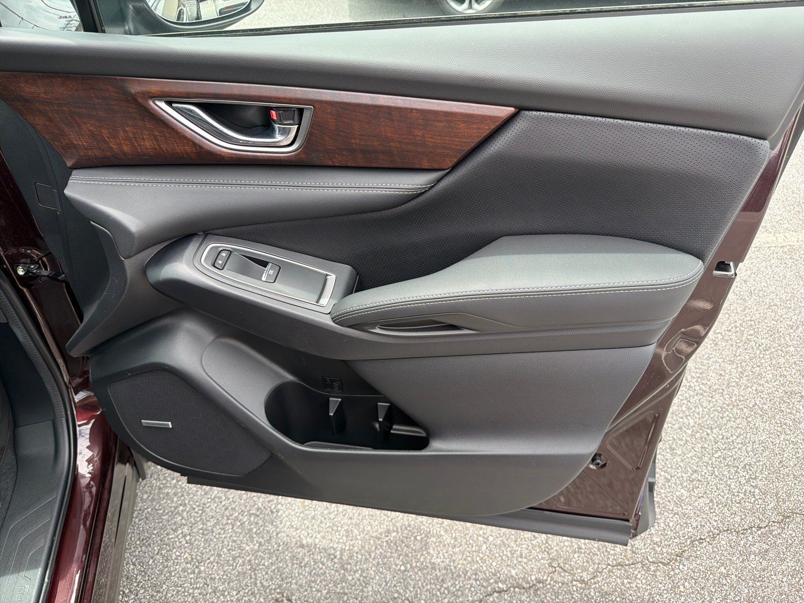 Used 2025 Dark Mahogany Pearl Subaru Touring image 14