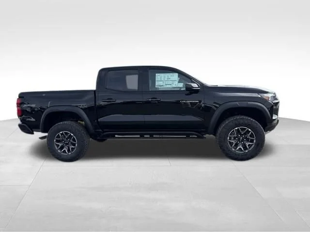 2026 Chevrolet Colorado ZR2 - Photo 6