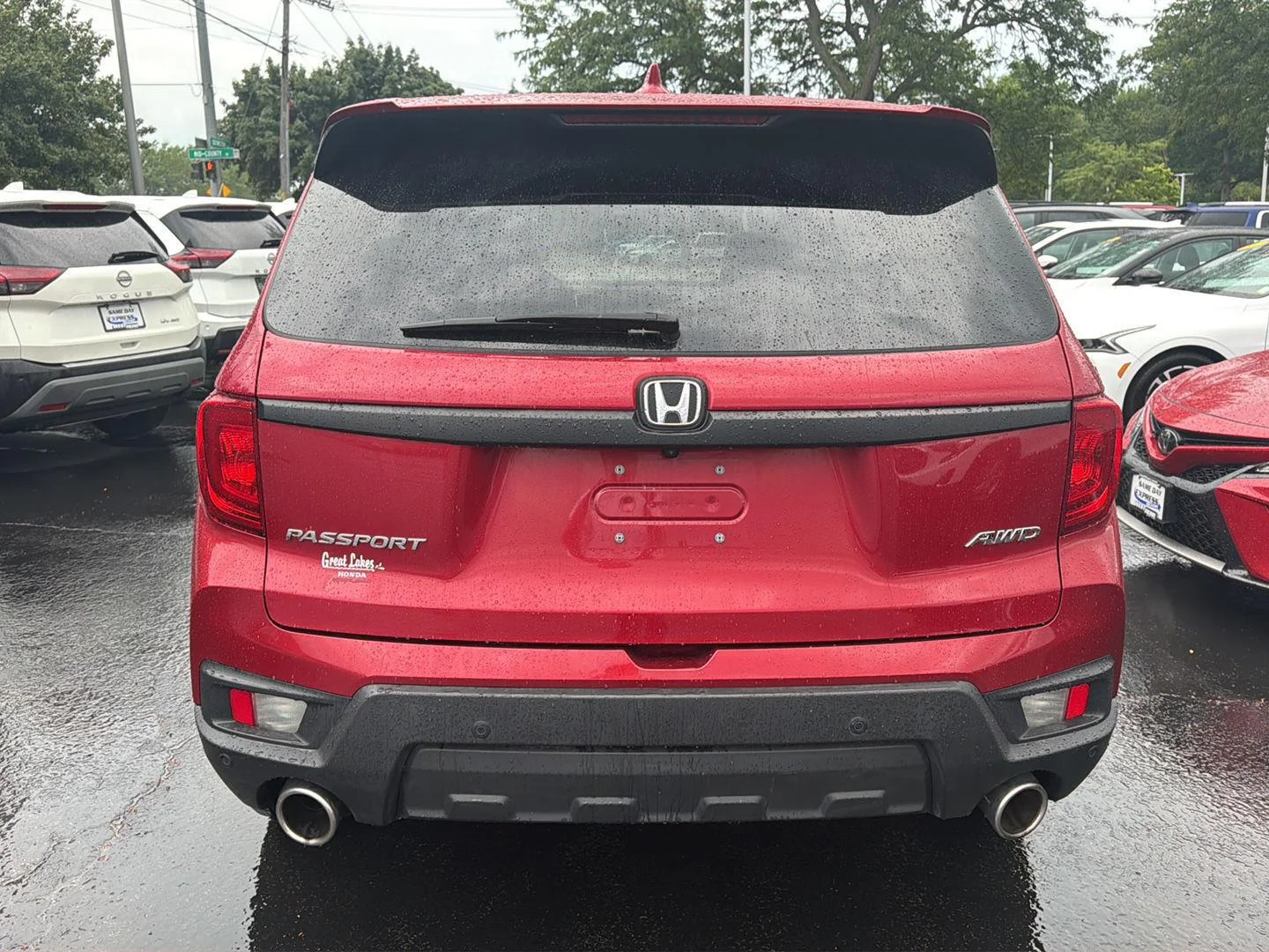 Used 2023 Radiant Red Metallic II Honda EX-L image 5