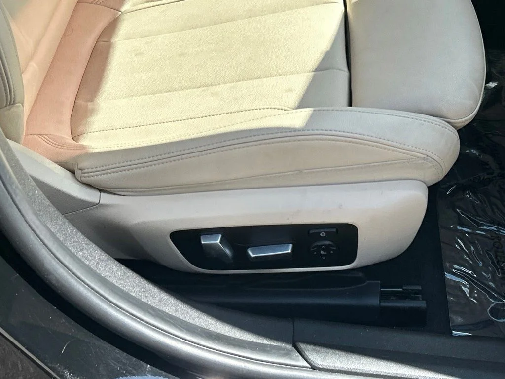 Used 2019 Jet Black BMW 330i image 43