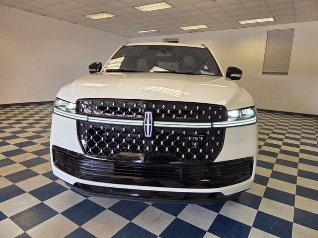 Used 2025 White Lincoln Black Label image 2
