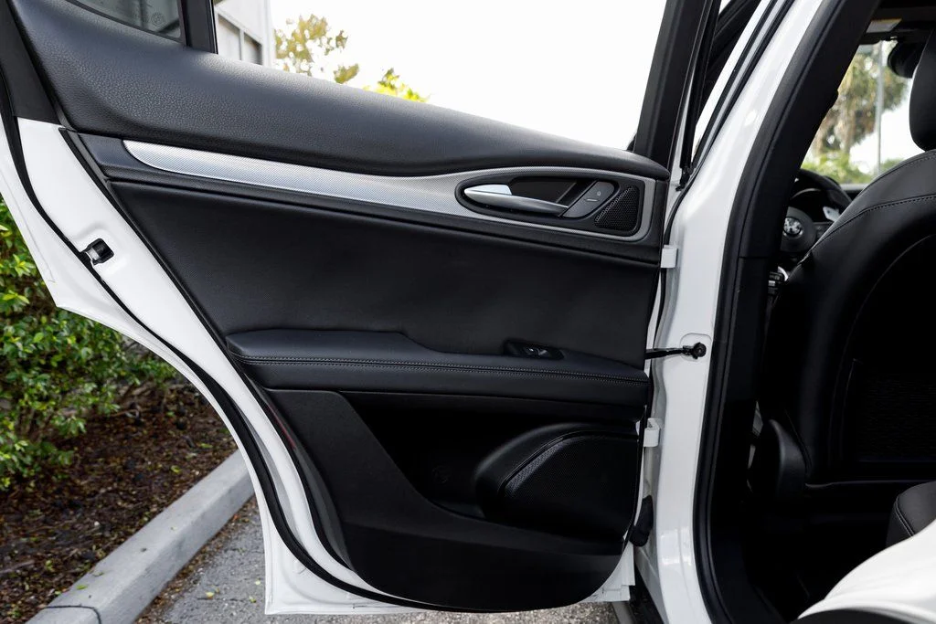 New 2025 White Alfa Romeo Base image 29