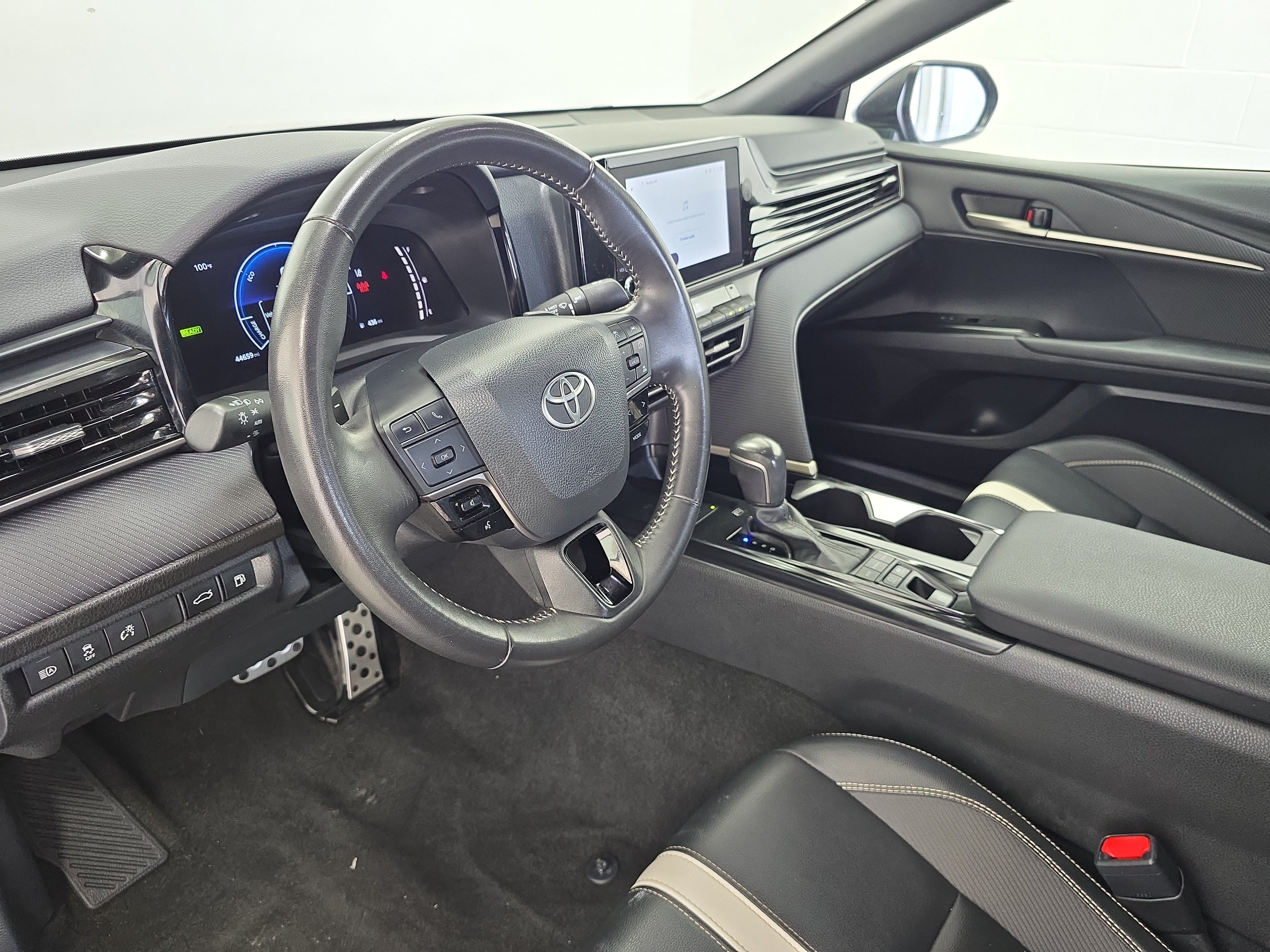Used 2025 blue Toyota SE image 16