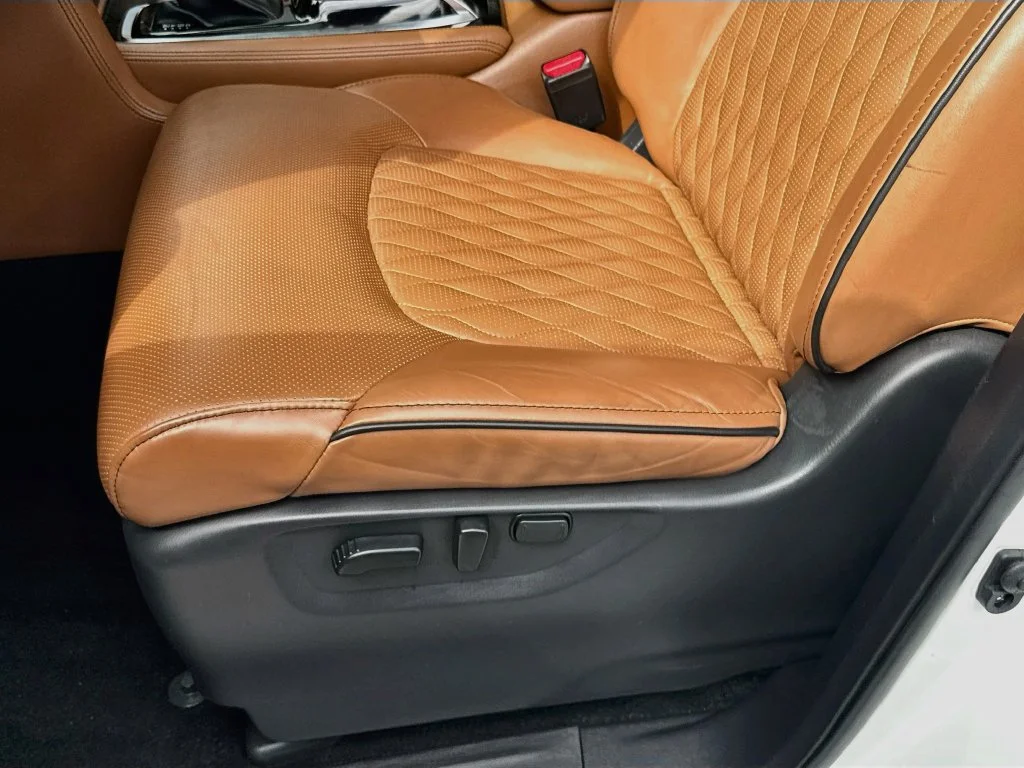 Certified Used 2024 White INFINITI Sensory image 21
