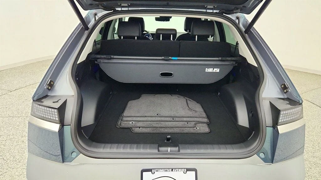 Used 2025 Digital Teal Hyundai Limited RWD image 23